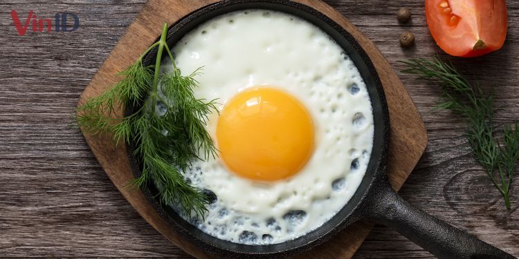 Ăn trứng rán có béo không? Bật mí phương pháp ăn trứng chiên không tăng cân