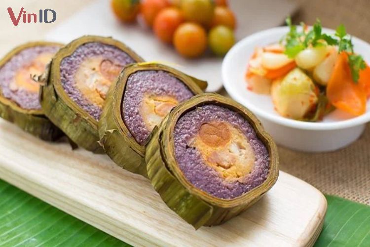 Bánh tét lá cẩm 