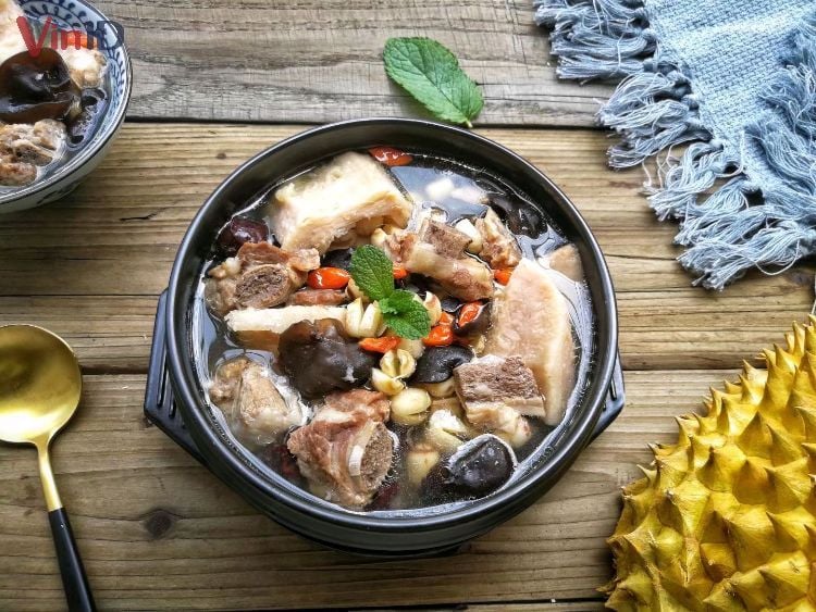 Canh vỏ sầu riêng hầm xương