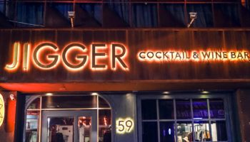 Jigger Cocktail & Wine Bar giảm ngay 100.000 đồng với mã trên app VinID
