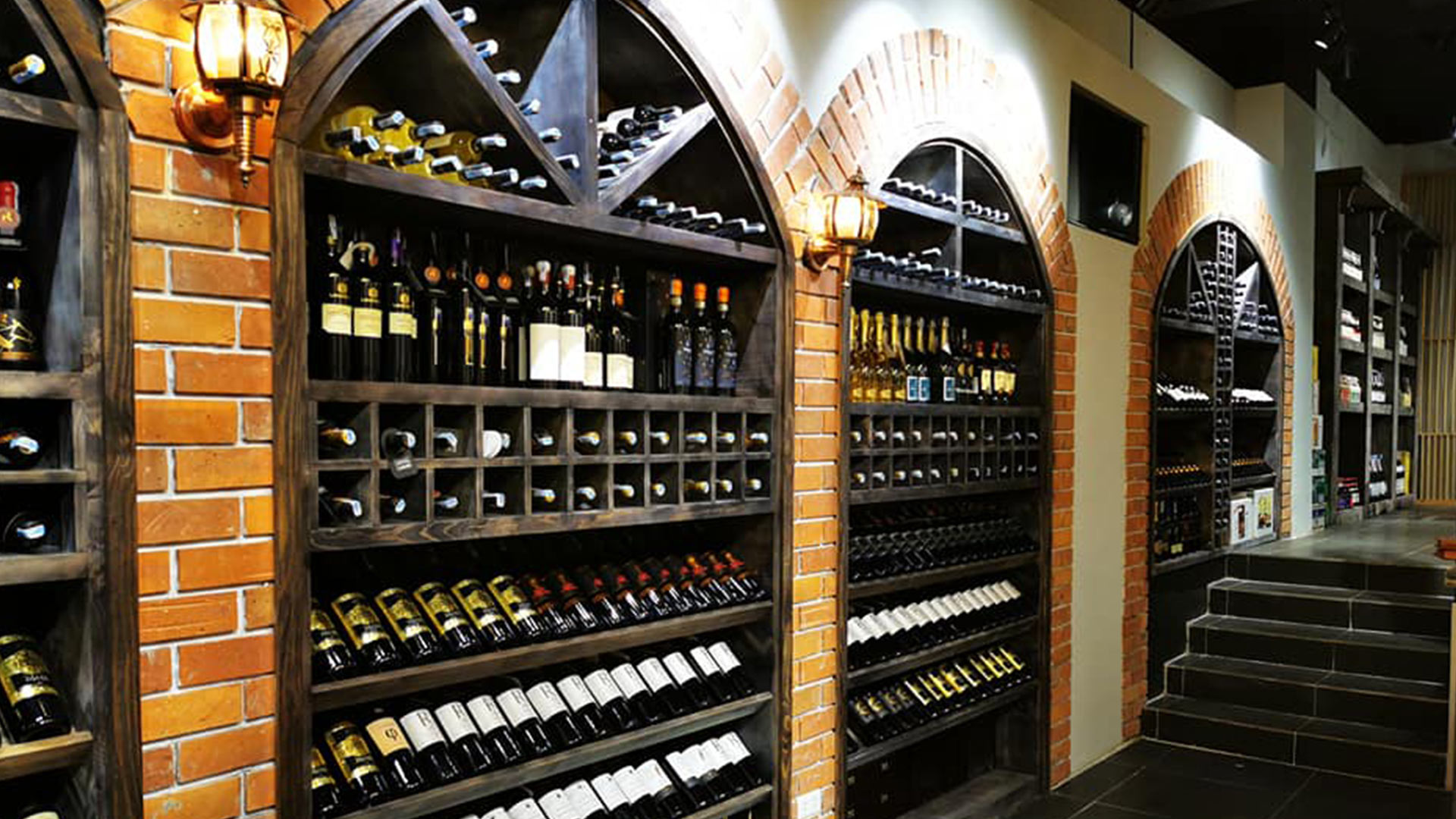 Khoruou Gourmet giảm giá 20% rượu vang trên app VinID