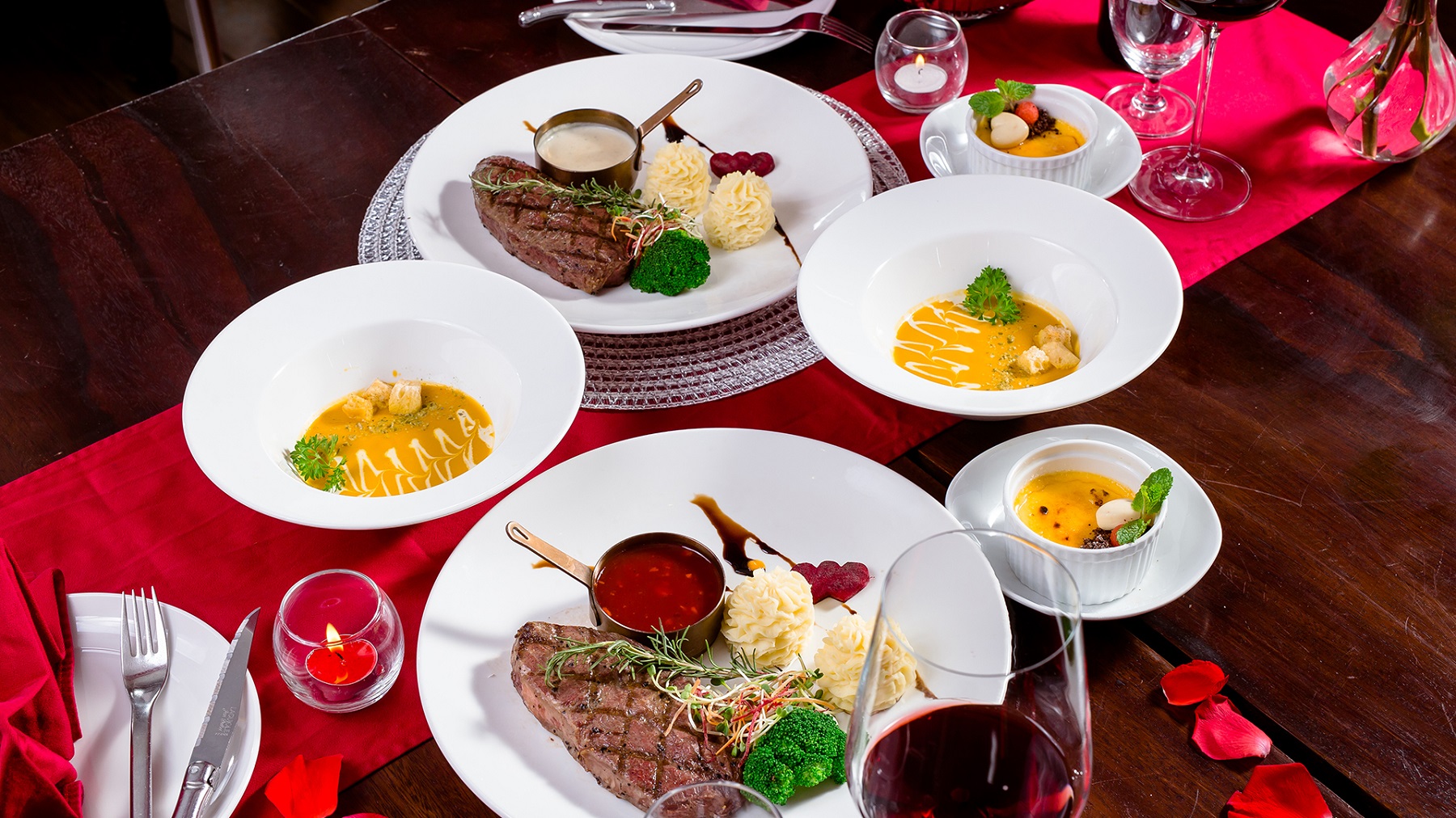 GRILLE6 Steakhouse ưu đãi chỉ 349.000 đồng cho combo "Romantic 1" 