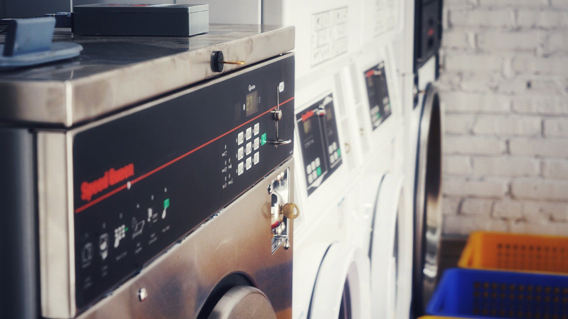 Ez Laundry ưu đãi giảm 250.000 đồng combo giặt 10 áo hoặc quần