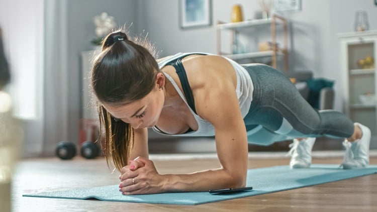 Plank 5 phút mỗi ngày