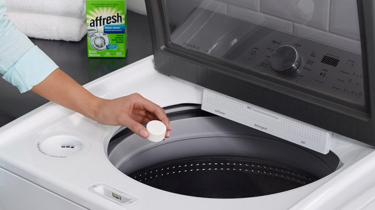 Cách vệ sinh máy giặt bằng viên tẩy