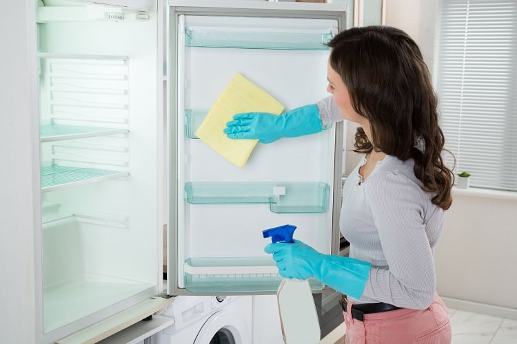 Cách vệ sinh tủ lạnh nhà bạn