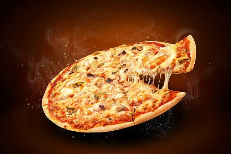 Hướng dẫn cách làm bánh pizza tại nhà không cần lò nướng