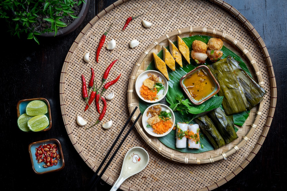 Khám phá ẩm thực miền Trung với 25 món ăn ngon mát lòng du khách
