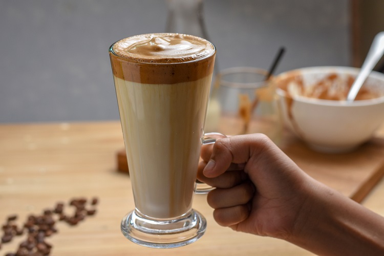 Các làm cà phê bọt biển bằng cà phê phin - đồ uống hot trend 2020