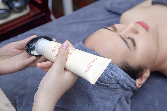 Dịch vụ massage trẻ hóa làn da ở Anna Spa