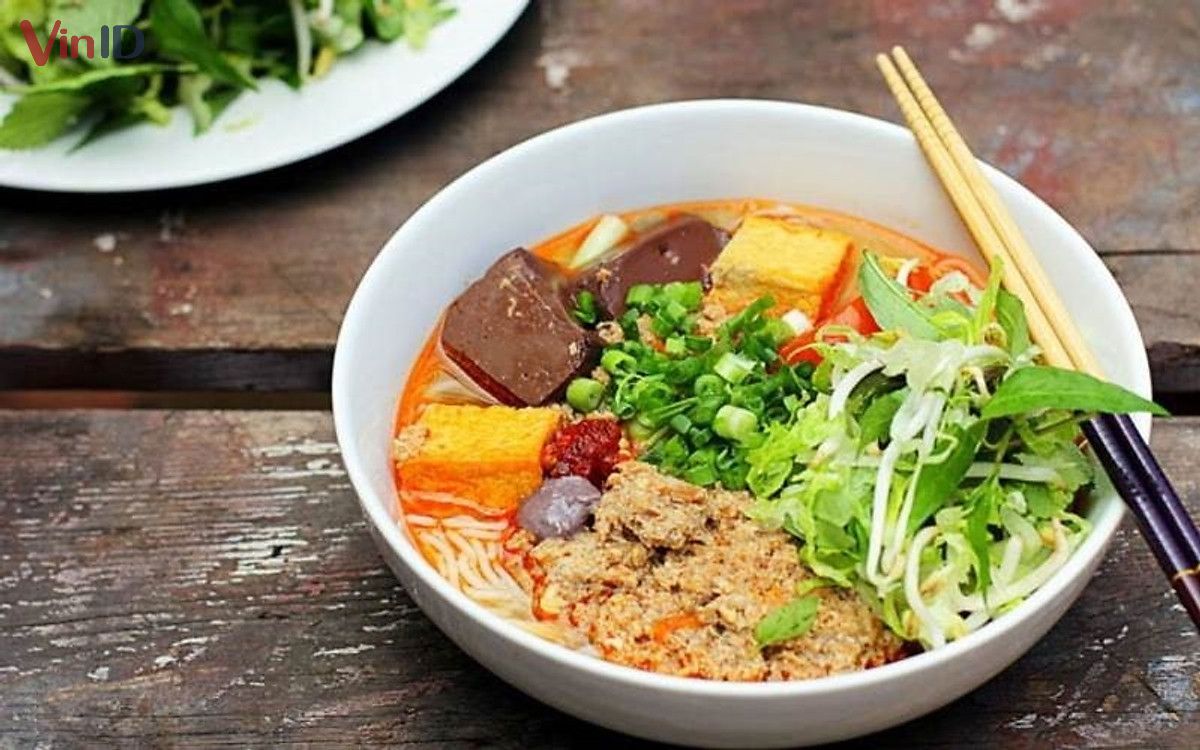 Cách nấu bún riêu cua đặc biệt "ăn là ghiền" - VinID