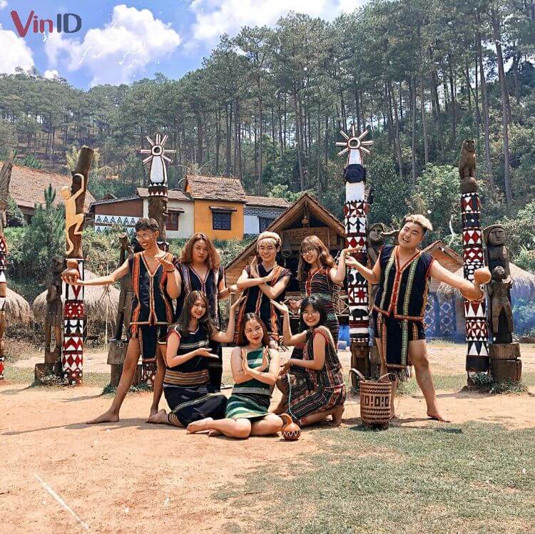 Trải nghiệm cuộc sống của đồng bào