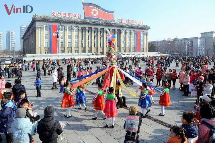 Koreans participate in traditional games