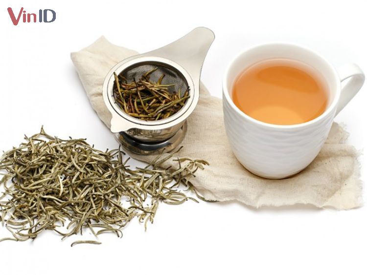Trà trắng là loại trà quý hiếm và rất đắt.