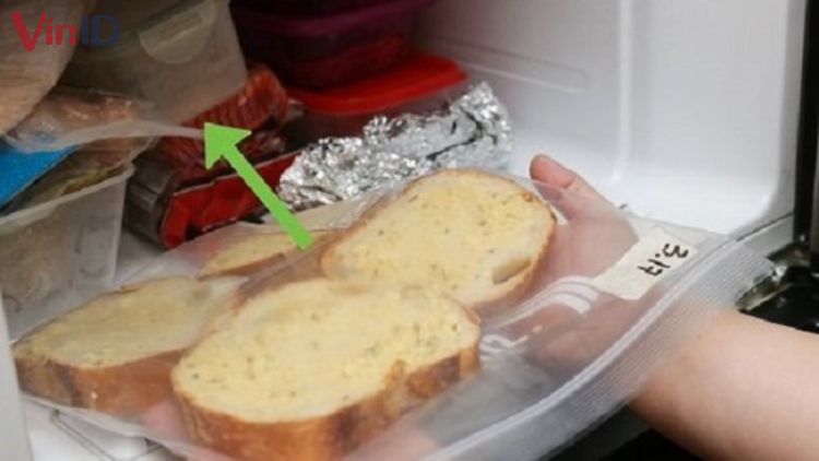 Đem bánh mì bảo quản ở ngăn đá và có thể để được lâu
