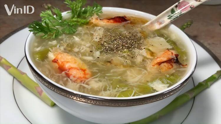 Món súp thủy sản thập cẩm thơm nức và ngon, hấp dẫn
