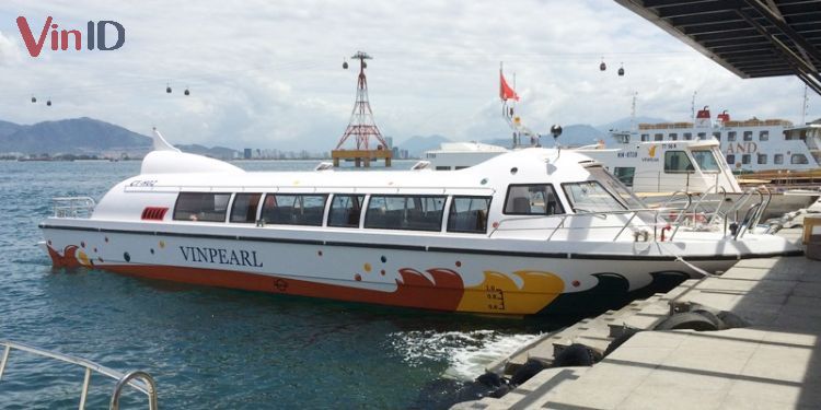 Tàu cao tốc 2 chiều đưa đón từ cảng đến Vinpearl Nha Trang
