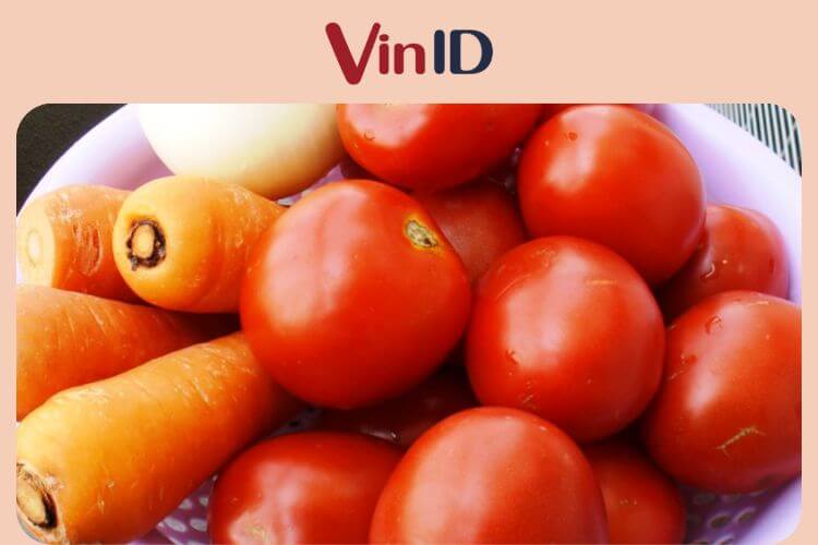 Cà chua, cà rốt đều được các chuyên gia dinh dưỡng khuyên dùng cho người huyết áp cao