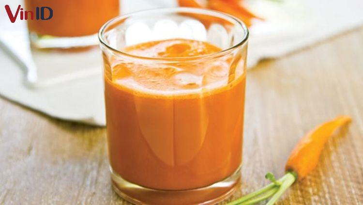 Sinh tố cà rốt sữa chua.