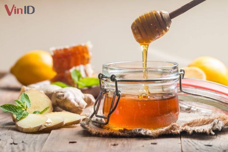 Nước cam kết hợp với mật ong giúp “tiêu hoá” cồn nhanh chóng
