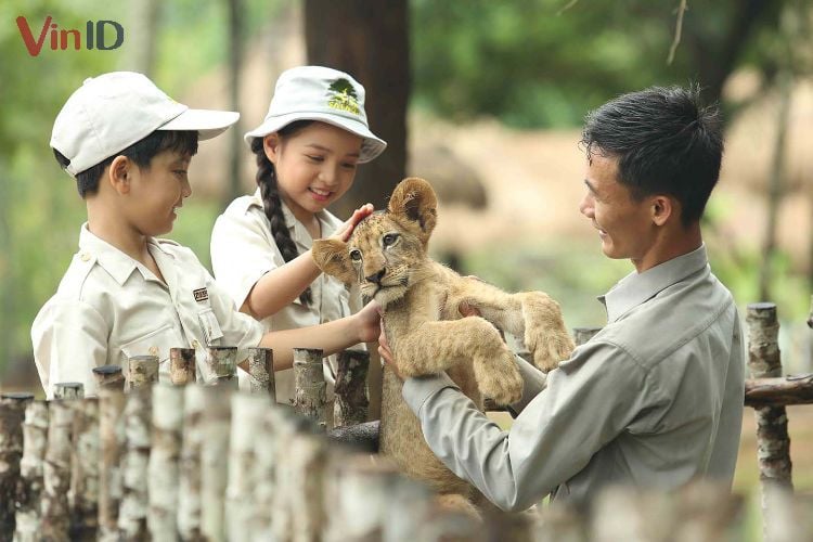 Chụp ảnh cùng động vật 