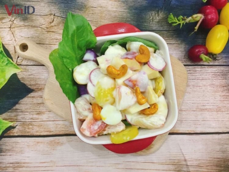 Salad hoa quả sốt sữa chua 