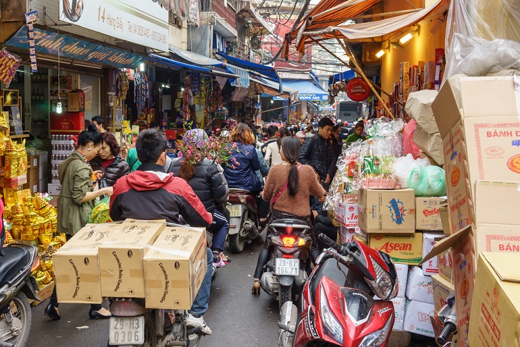 hàng thiết yếu ngày Tết