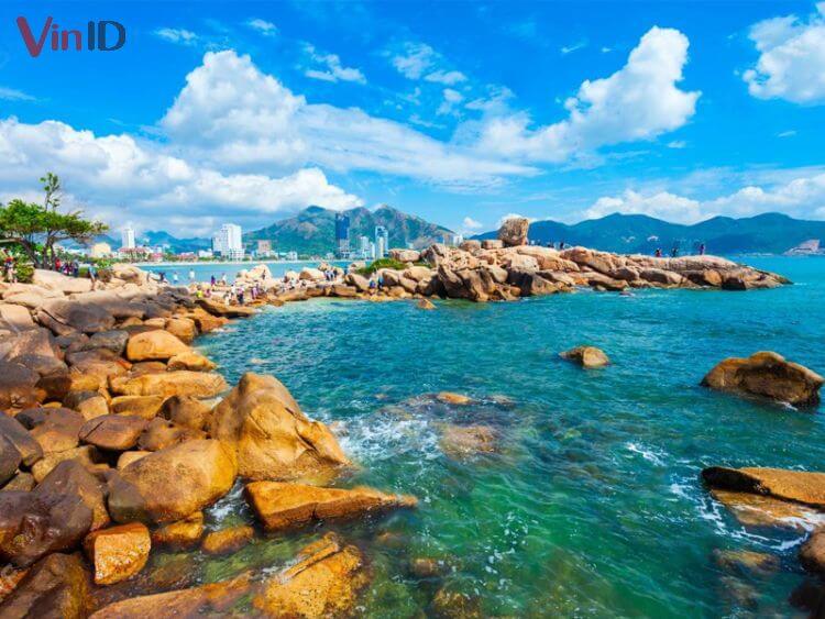 Hòn Chồng Nha Trang mang vẻ đẹp hoang sơ, độc đáo