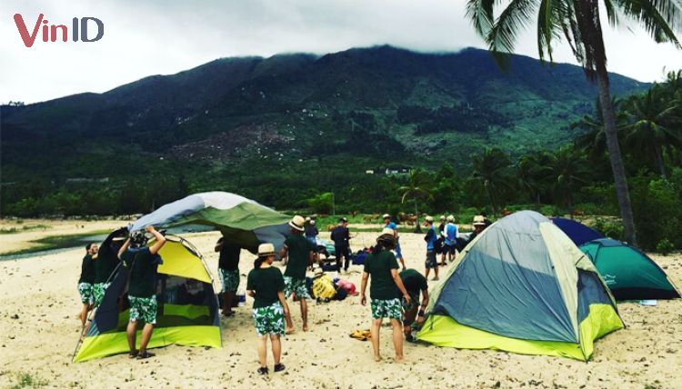 Cắm trại ở làng Vân