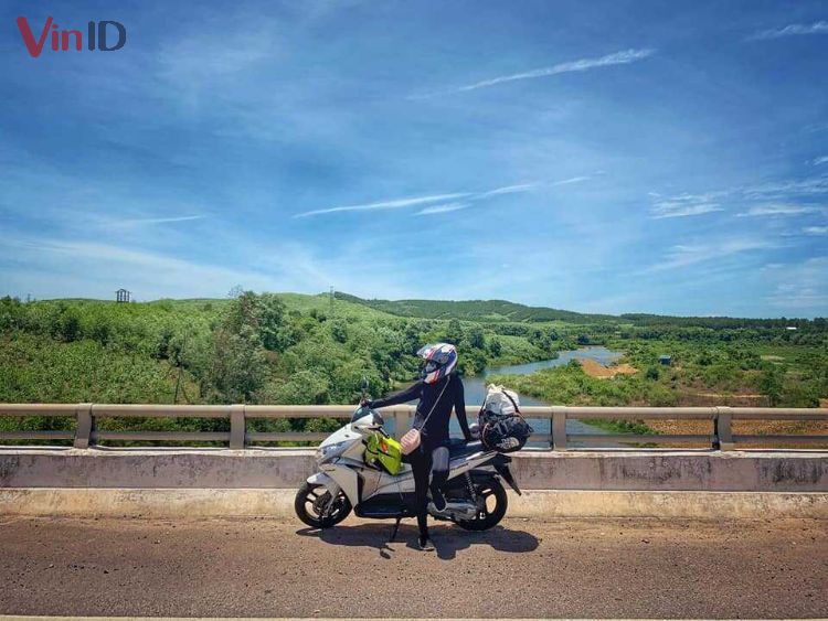 Đi du lịch bằng xe máy