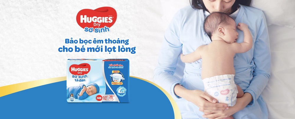 Nên dùng miếng lót hay tã dán tốt cho trẻ sơ sinh  Huggies