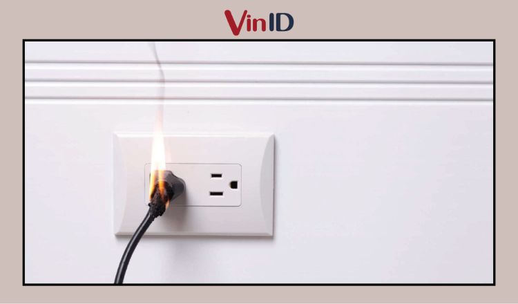 Dùng điện giờ cao điểm dễ dẫn đến quá tải, nhảy aptomat, chập điện, cháy dây điện... Dùng điện giờ cao điểm dễ dẫn đến quá tải, nhảy aptomat, chập điện, cháy dây điện...